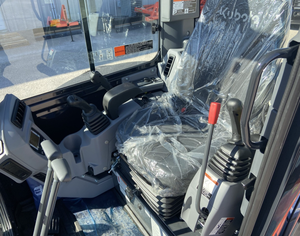 Equipo de Alto Rendimiento, Excavadora KUBOTA U35-4 con Cuchilla Angular a Buen Precio y Gran Stock Disponible - Product Image 4