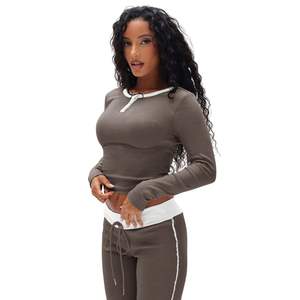 Ensemble de survêtement décontracté pour femme, personnalisé, uni, compressé, haut court à manches longues de type Henley, pantalon large assorti, 100% coton, haut court - Product Image 5