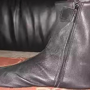 Calcetines de cuero natural para hombres y mujeres, diseño duradero con interior suave, elegantes calcetines de cuero hechos a mano para hombres - Product Image 5