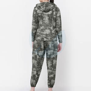 Survêtement d'hiver à manches longues Tie Dye de qualité supérieure pour femmes Ensemble de style décontracté - Product Image 3