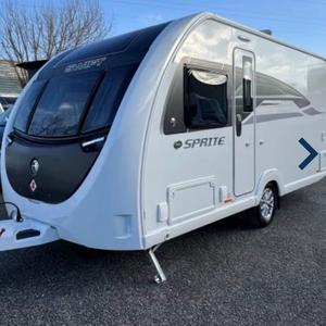 Caravana de Lujo en Oferta, Remolque para Campamento Familiar, Diseño Europeo, Uso como Apartamento, Remolque de Viaje Móvil Todoterreno - Product Image 1