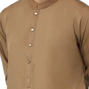 Traje Tradicional Pakistaní Shalwar Kameez para Hombre Color Camel Tan, Kurta Pajama de Diseñador con Tela de Alta Calidad, Hecho a Medida - Product Image 4
