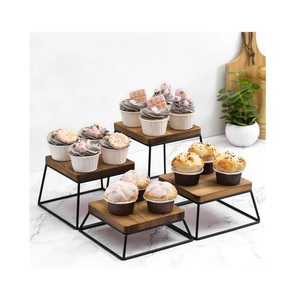 Soporte de pastel de estilo indio, madera y hierro en cuatro tamaños, juego de cuatro piezas de pie cúbico, hecho en la India - Product Image 5