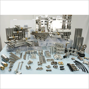 Fabrication sur mesure d'aluminium, prix des profilés d'extrusion en aluminium pour accessoires de transmission de puissance - Product Image 1