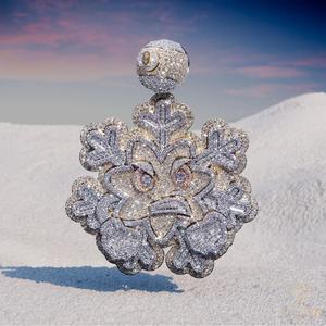 Pendentif Aigle Royal de Luxe Sertie de Moissanite avec Finition Or Bicolore - Product Image 5