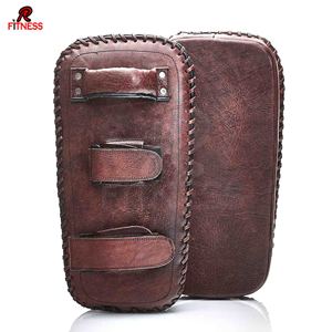 Pads de frappe en cuir pour Taekwondo, Muay Thai et Boxe – Équipement d'entraînement en vente - Product Image 4