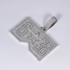 Pendentif Hip Hop exclusif en or blanc 14KT surélevé avec un diamant de coupe rond cultivé en laboratoire avec une clarté VVS améliorée - Product Image 5