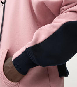 Sudadera con capucha de diseñador unisex Tejido suave Ropa urbana de doble tono con cordones ajustables para la comodidad diaria y el estilo callejero moderno - Product Image 5