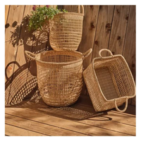 Paniers de rangement polyvalents en rotin tissés à la main Panier en osier Durable et respirant Fabriqué au Vietnam Service personnalisé