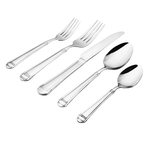 Ensemble de couverts de table en acier inoxydable plaqué or et argent avec poignée en bambou Couverts en métal durable avec poignée en acier pour les fêtes - Product Image 5