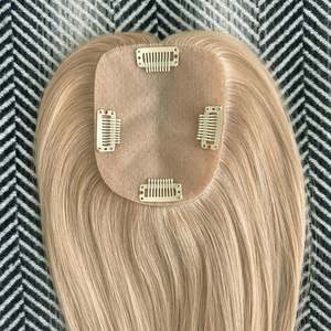 Topper de cheveux humains Remy blond champagne, base mono, 100% cheveux chinois - Product Image 4