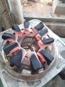 Best-seller Briquettes de charbon noir d'Indonésie de qualité supérieure en forme hexa, coquille de noix de coco, narguilé, narguilé, encens de sciure de bois - Product Image 5