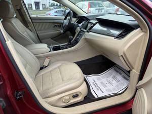 Voiture d'occasion de qualité abordable, Ford Taurus SEL 2015, conduite à gauche - Product Image 2