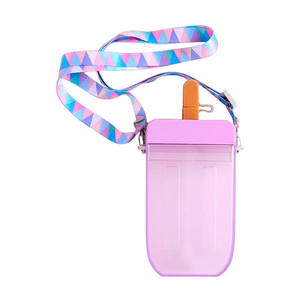 Botella Myrva Palette con Tapa Abatible de Plástico y Correa, Diseño Minimalista, Unisex, Regalo para el Regreso a Clases, Botella para Bebidas de Camping - Product Image 4