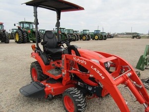 รถแทรกเตอร์ขนาดเล็ก Kubota BX2380 23 แรงม้า ดีเซล ขับเคลื่อน 4 ล้อ พร้อมที่ตักด้านหน้าและเครื่องตัดหญ้า สำหรับใช้งานทางการเกษตร ลดราคาพิเศษ มีจำหน่ายแล้ว - Product Image 5
