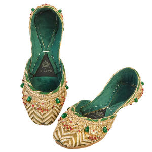 Nouveauté, meilleure qualité, chaussures Khussa pour femmes, fabriquées à la main, antidérapantes, professionnelles, en velours, ornements uniques, design unique pour toutes les saisons - Product Image 1