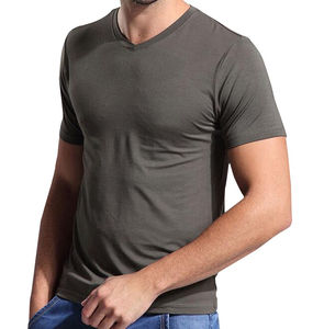 Venta al por mayor para hombre cuello en V de punto camisetas 100% de algodón de manga corta de color personalizado camiseta en blanco de alta calidad a granel ropa - Product Image 1