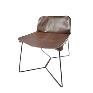 Chaise en cuir élégante avec cadre en fer enduit de poudre noire mate morte et chaise décorative de salon de couleur marron - Product Image 5