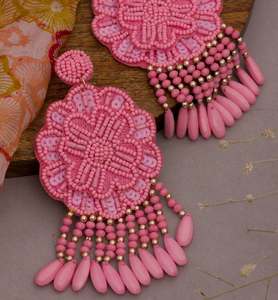 Pendientes Fleur Naranja con Cuentas, Joyería Personalizada con Múltiples Cuentas, Pendientes para Mujer, Joyería Festiva para Fiestas al Mejor Precio, Pendientes con Cuentas - Product Image 4