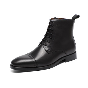 Botas de Media Pantorrilla de Cuero Esmerilado a la Moda con Diseño de Hebilla para Usar en Invierno y para Fiestas - Product Image 1