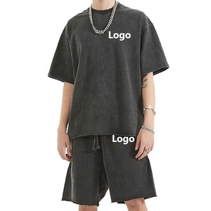 Logo personnalisé 100% coton ensemble de t-shirts d'été deux pièces costumes courts couleur unie unisexe survêtement hommes ensemble de shorts - Product Image 6