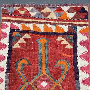 Tapis turc 2,5 x 10,6 pieds, tapis vintage, tapis à bordure rouge en laine - Product Image 2