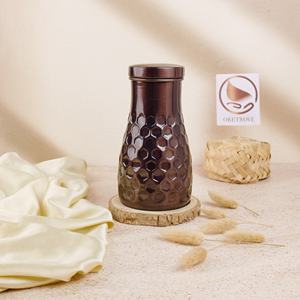 Récipient d'eau de cuisine en cuivre pur 950ml fabriqué à la main en diamant noir verres en vrac de taille standard - Product Image 1