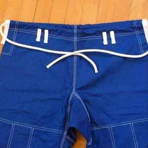 เครื่องแบบ BJJ มีหลายขนาดและหลายสีเครื่องแบบ BJJ ระบายอากาศได้และแห้งเร็วน้ำหนักเบา - Product Image 4