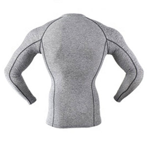 Protector Rash Guard ligero de manga larga personalizado al por mayor diseño elegante impreso por sublimación de la mejor calidad para ropa de invierno - Product Image 4