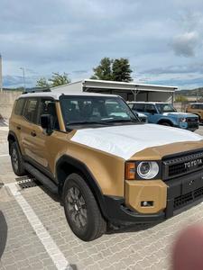 NUEVO/USADO PARA TOYOTA LAND CRUISER 2023, 2.0L GASOLINA, COLOR BEIGE, TRANSMISIÓN AUTOMÁTICA, SUV - Product Image 2
