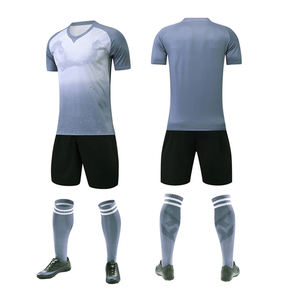 ชุดฟุตบอลโพลีเอสเตอร์ระบายอากาศได้ดีชุดฝึกฟุตบอล100% - Product Image 1