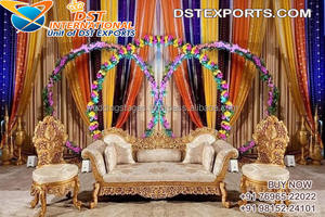 Sofá de boda Royal Heavy Carved Maharaja Loveseat, último modelo en blanco y dorado, sofá de boda con estilo para recepción en Irlanda - Product Image 3
