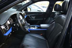 Bentley Bentayga Design Edition SUV Crossover AWD d'occasion 2020 à faible kilométrage - Product Image 4