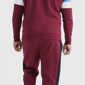 ชุดวอร์มสองชิ้นสำหรับผู้ชายชุดวอร์มผ้าฝ้ายออร์แกนิกมีขนาดและสีระบายอากาศได้ดีดีไซน์แบบกำหนดเอง - Product Image 5