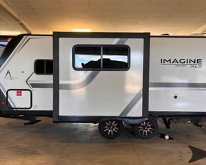 Remolques de Viaje Ligeros de Acero Inoxidable Grand Design RVs Imagine XLS 17MKE 2025 Usados Disponibles - Product Image 4