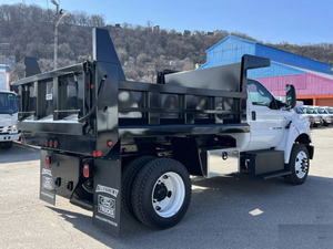 Camión Volquete de Venta Rápida Nuevo 2025 Ford F-750 Camión Mediano Volquete en Venta Tamaño de Motor 6.7L - Product Image 2