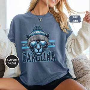 Camiseta de los Carolina Football de Comfort Colors, Ropa para el Día del Partido, Camiseta con Gráficos de los Carolina Football para Hombre y Mujer - Product Image 5