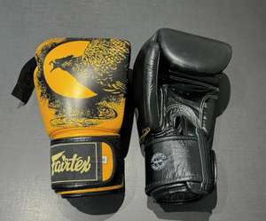 Premium Quality Custom Made Fairtex Genuine Cowhide Leather Professional Boxing Sparring Set Hook Loop Closure UV Protection - Product Image 1