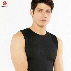 Vente en gros de débardeurs de musculation athlétique pour hommes Débardeurs de gymnastique à compression en polyester avec impression de style musculation pour la course à pied - Product Image 3