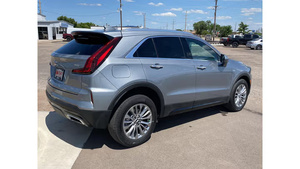 2024 Ca-dill-ac XT4 Premium Luxury FWDF Soigneusement Utilisé - Product Image 5