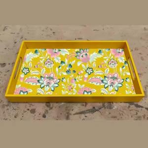 Elegante Bandeja de Madera para Servir con Estampado Esmaltado para el Hogar, Hoteles y Cafeterías - Product Image 5