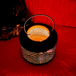 Bougeoir à bougie en métal votif en forme de cercle de fer noir Design contemporain montage mural Durable décor à la maison Diwali - Product Image 3