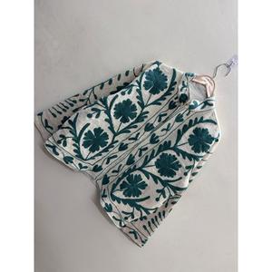 Chaqueta de Algodón Bordada a Mano con Diseño Floral, Cuello Mandarín, Manga Larga, Color Verde Azulado, Diseño de Jardín, Color Marfil, Transpirable, para Primavera - Product Image 2