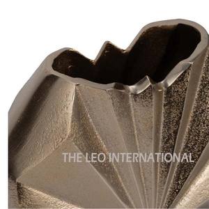 Vase à fleurs en métal doré pour l'intérieur et l'extérieur, articles de décoration pour la maison, pour le salon, décoratif pour la maison - Product Image 4