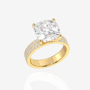 Bague en or 9 carats avec diamant Moissanite, pavé triple couche et coupe coussin élégante - Product Image 2