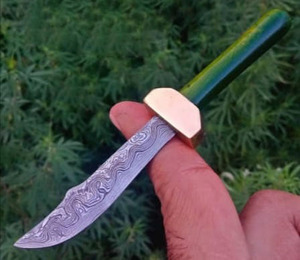 Mini couteau de chef japonais professionnel gaine en cuir forgé à la main en acier damas de haute qualité pour une utilisation en cuisine anniversaire/nouvel an - Product Image 4