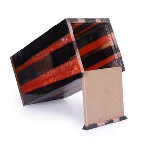 Boîte d'urne époxy en palissandre et rouge faite à la main souvenir commémoratif de crémation pour adultes pour humains - Product Image 4