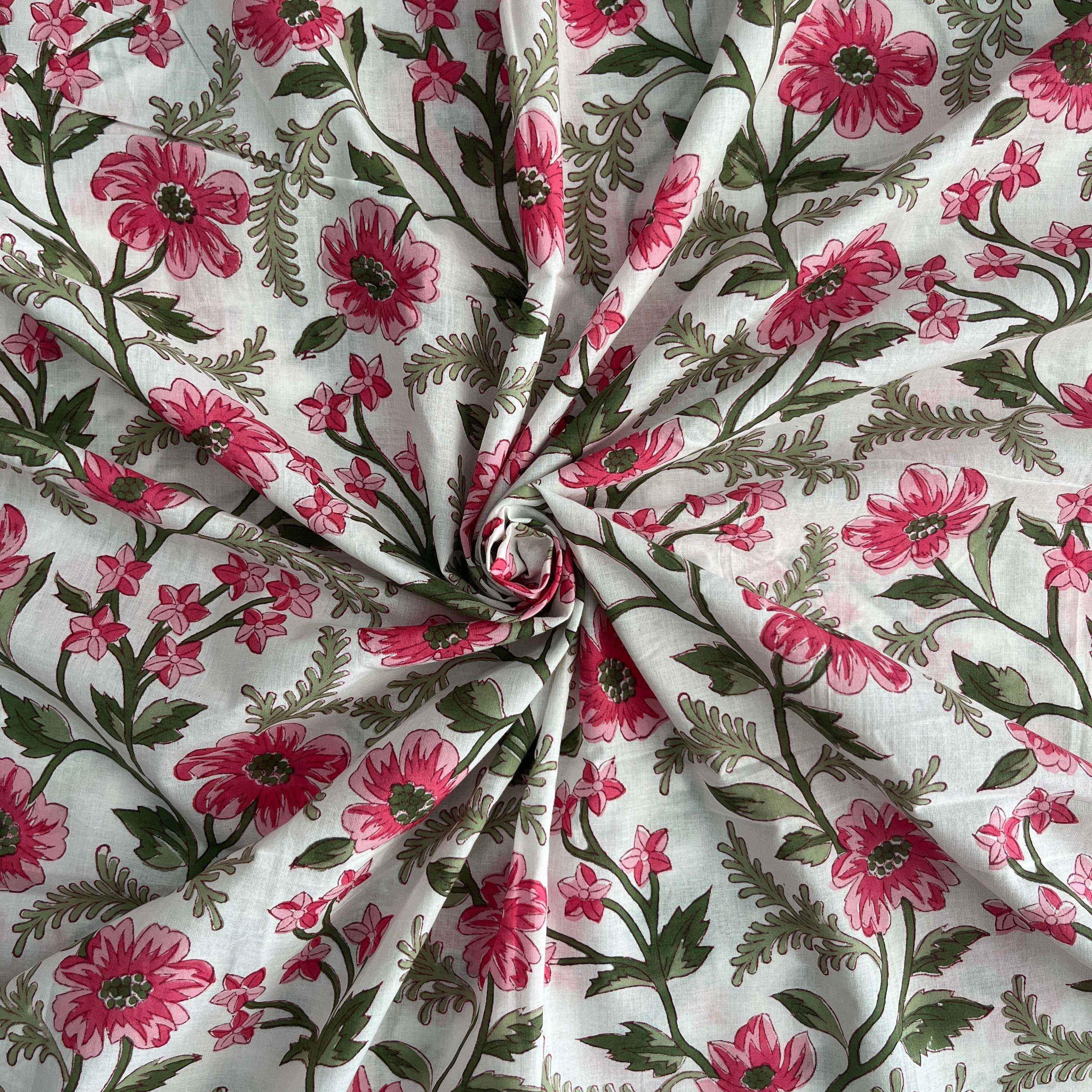 ดอกบัวสีชมพู