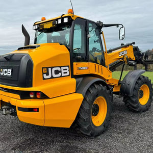 Chargeur sur pneus télescopique JCB TM320S Agri Stage V certifié CE avec une puissance de levage élevée et des performances de manutention agricole de qualité supérieure - Product Image 1