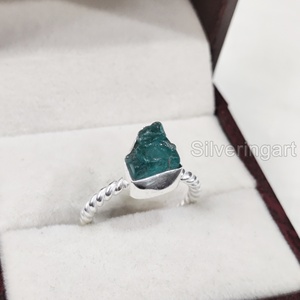 Bague pour femme en argent sterling 925 avec pierre brute naturelle d'apatite bleue torsadée, idéale pour Noël - Product Image 5